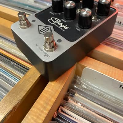 Universal Audio Starlight Echo Station 2021 - Present - Silver image 3