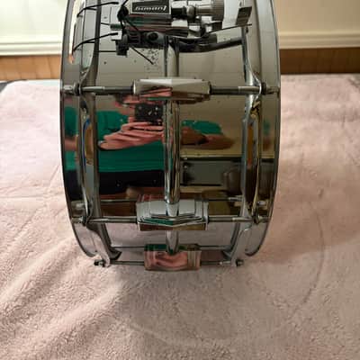 Ludwig No. 402 Supraphonic 6.5x14" 10-Lug Aluminum Snare Drum with Pointed Blue/Olive Badge 1969 - 1979 - Chrome-Plated image 9