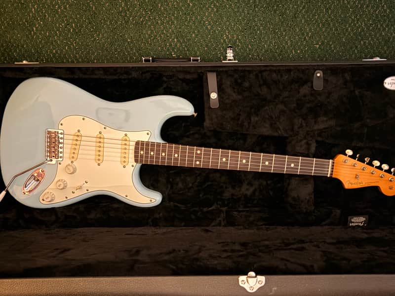 Fender Limited Edition Vintera II Road Worn '60s Stratocaster 2025 - Sonic Blue