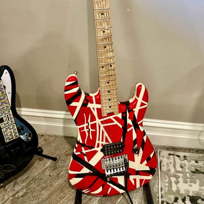 EVH 5150 striped 2020 - Red EVH striped image 2