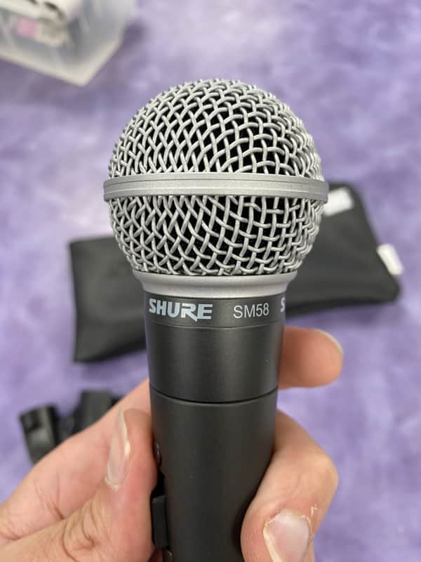 Shure SM58 with Mic Clip and Carry Bag image 1