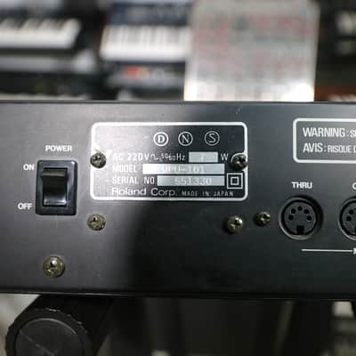 Roland MPU-101 MIDI-CV Interface with four channels + original manual image 3