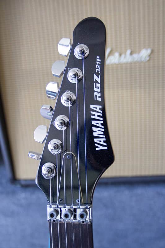 Yamaha RGZ-321P Electric Guitar w/SKB hard case Exc. Cond. Free