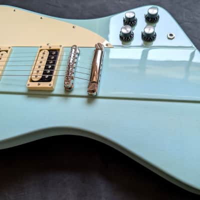 Sonicguitars FBIRD 2026 - daphne blue image 3