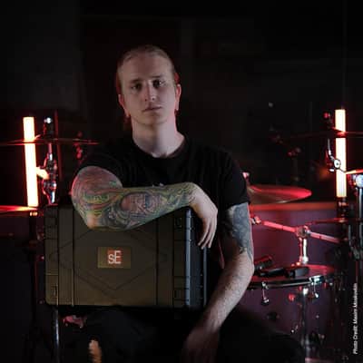 SE ELECTRONICS V Pack Arena Black Drum Mic Kit for Toms, Snares & Bass Drums - Includes 1 V Kick, 3 V Beats, 3 V Clamps, 1 V7 X Instrument Microphone, 2 sE8 Condensers & More image 9