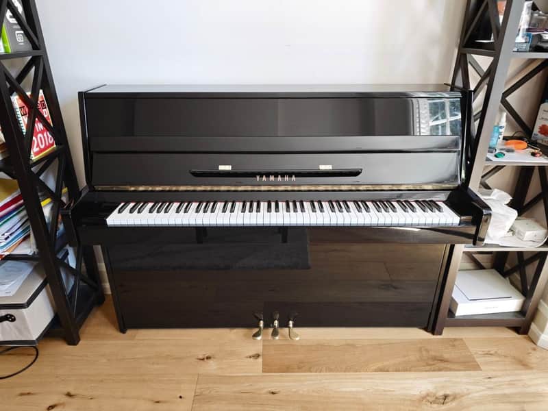 Yamaha C110A early 2000's - Polished Ebony image 1