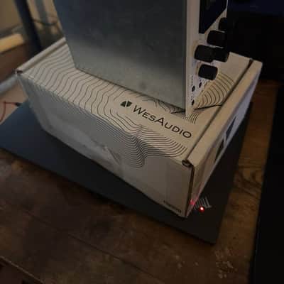 WesAudio DIONE ng500 500 Series Stereo Bus Compressor 2010s - White image 3