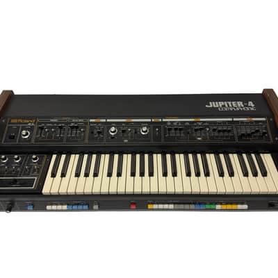 Rare, Roland Jupiter 4 early version (BA662 filters) serviced !