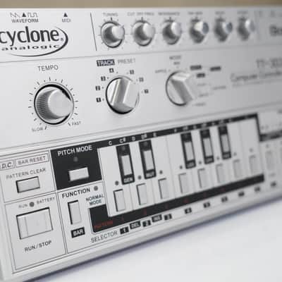 Cyclone Analogic Bass Bot TT-303 Mk1 Analog Synthesizer #57532 image 17