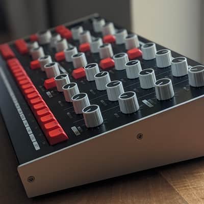 Melbourne Instruments Nina Desktop 12-Voice Synthesizer 2023 - Present - Black image 1