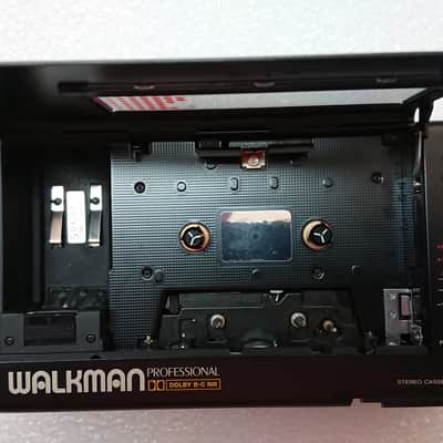 Sony WM-D6C Walkman Professional / Stereo Cassette-Corder - Perfect with the following original accessories: dedicated Sony ECM-909A Stereo Microphone & Electret Microphone Lavaliere - Perfect image 11
