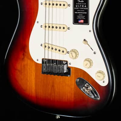 Fender American Ultra Luxe Vintage '50s Stratocaster Maple Fingerboard 3-Color Sunburst (255) image 1