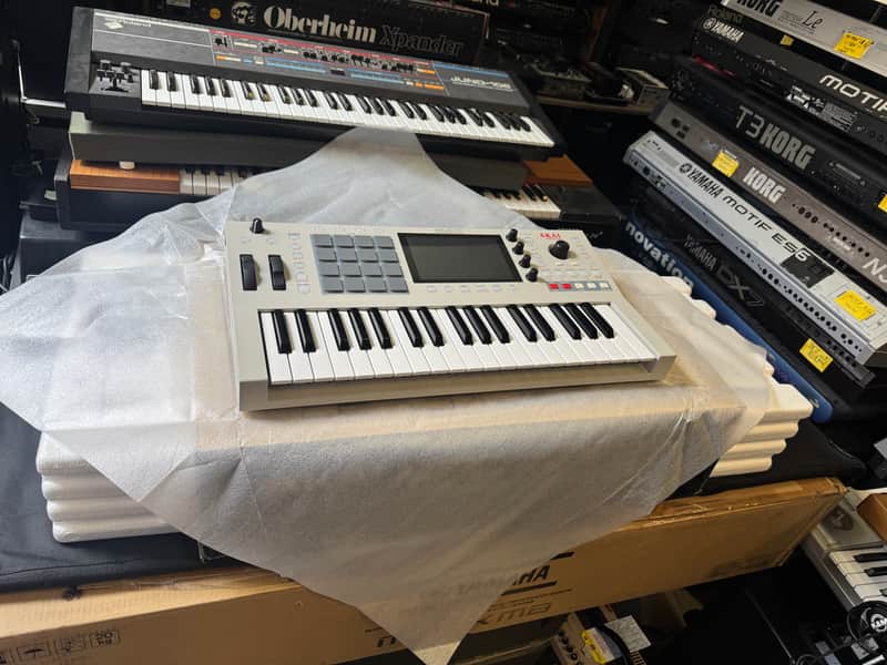Akai MPC Key 37 G2