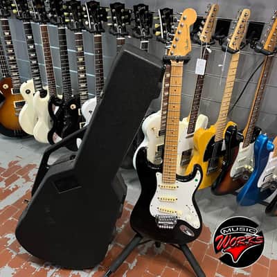 Fender   Japan Stratocaster Black 1984 – 1987 image 4