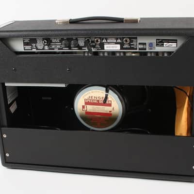 Fender 65' Deluxe Reverb 1x12 Combo image 2