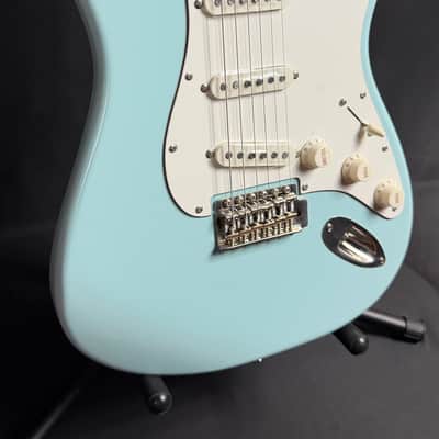 Squier FSR Classic Vibe 70's Stratocaster Electric Guitar Sonic Blue Finish (693) image 3