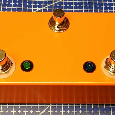 2-in-1 Footswitch (2 button latching and 1 button momentary tap tempo) image 5