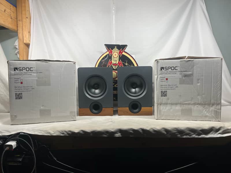 Output Frontier 6.5" 2-Way Active Studio Monitors - Pair (Powered by Barefoot) image 1