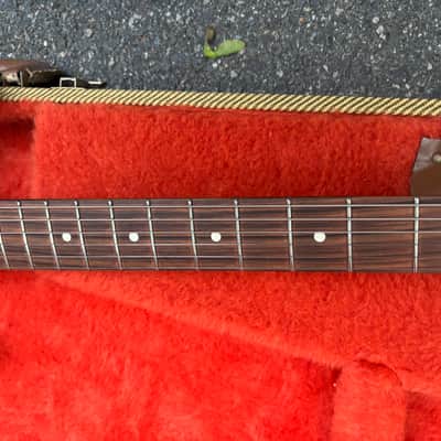 1996 Fender Stevie Ray Vaughan Stratocaster with Pau Ferro Fretboard 1992-1999 - 3-Color Sunburst image 8