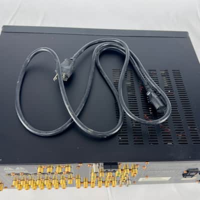 Marantz AV9000 / U1B Tuner Preamplifier - 5.1 Channel Preamp Includes Remote image 7