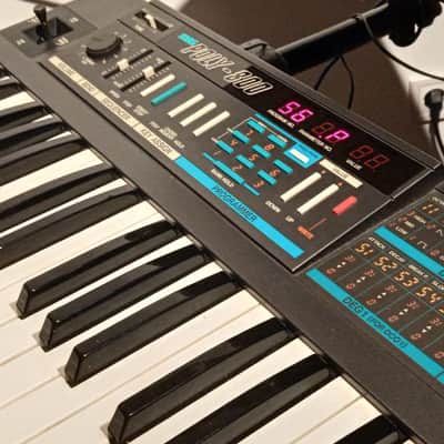 Korg Poly-800 w/ Original case image 3