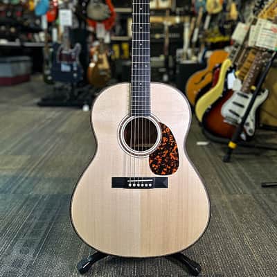 Larrivee L-24MH Mahogany Vintage Series Acoustic Guitar, Natural w/Larrivee Hardshell Case image 1