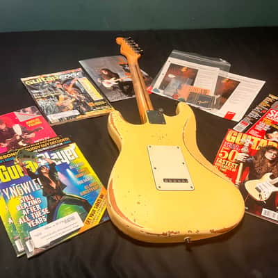 Fender Yngwie Malmsteen  Signature Stratocaster with Maple Fretboard 1987 - 1997 - Vintage White image 2