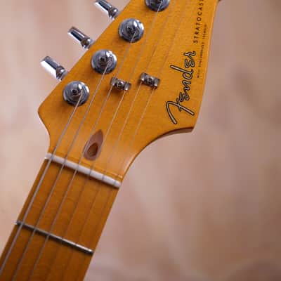 Fender Custom Shop Deluxe Stratocaster Electric Guitar in Natural Trans Ash image 5
