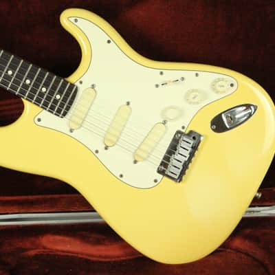 RARE 1988 Vintage Fender Stratocaster Plus Graffiti Yellow E4 Series ~All Original~ 1980s USA image 2