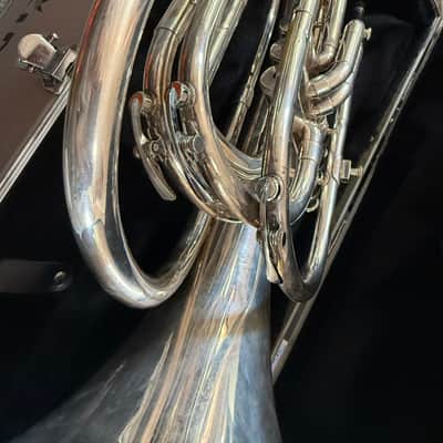 King 1122 Marching French Horn with case. USA image 14