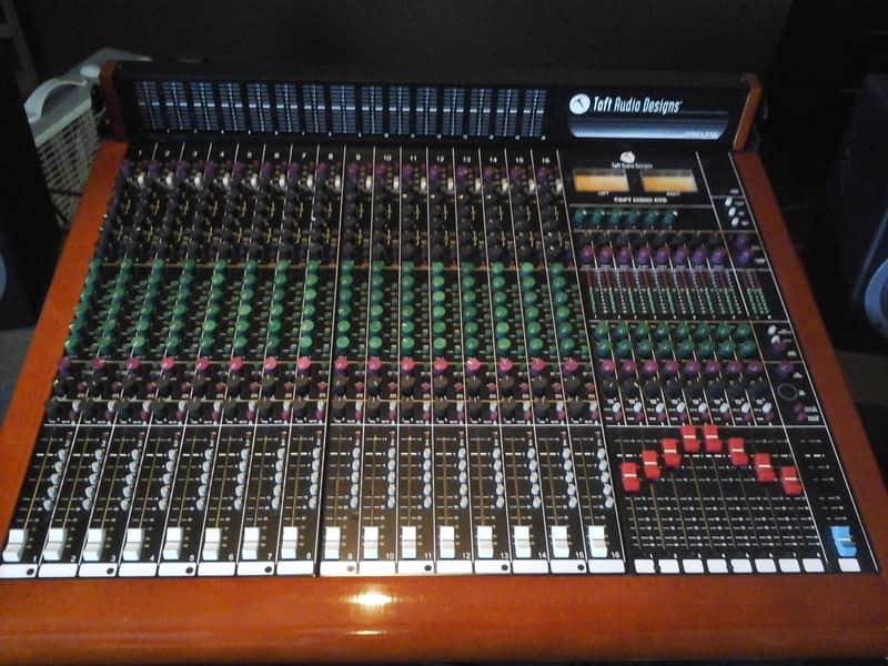 Immagine Toft Audio Designs Series ATB 16 Channel Console with Meterbridge - 1
