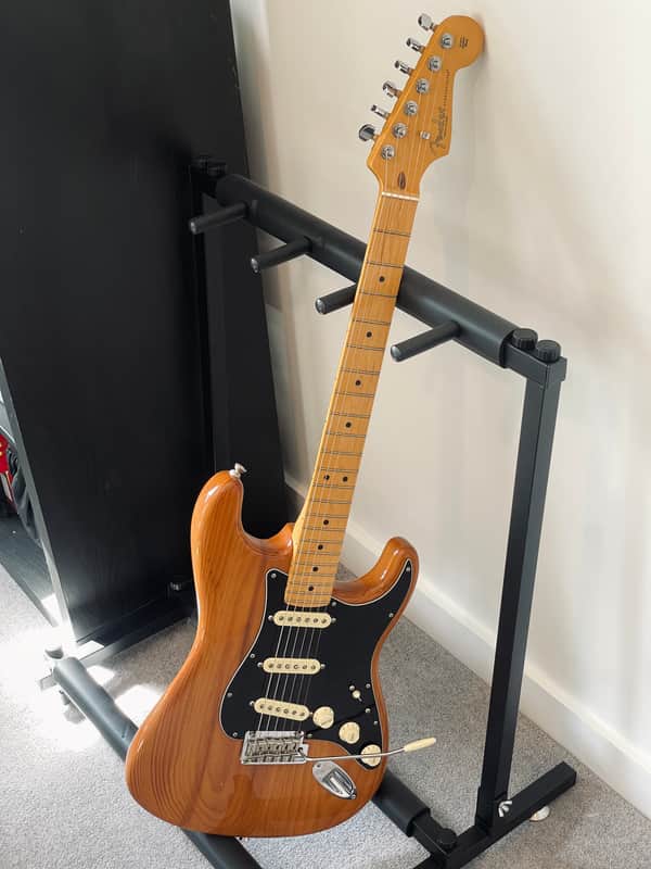 Immagine Fender American Professional II Stratocaster – Roasted Pine, Maple Fingerboard - 1