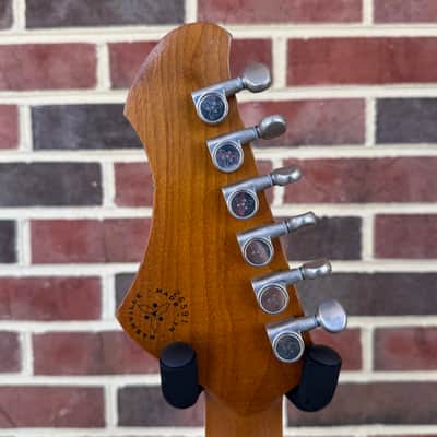 Novo Miris JHH Dealer LTD, Cat's Eye Burst, Flame Maple Top, Swamp Ash Body, Lollar Low Wind Imperial Pickups, Novo Deluxe Gig Bag image 8