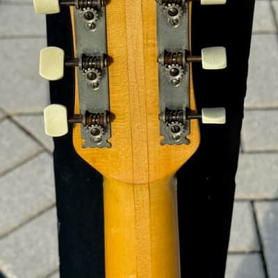 Hofner Club 40 1957 - stunning rare issue like George Harrison's 1st true Beatle Axe ! image 8