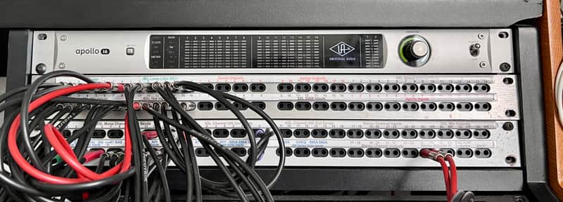 Universal Audio Apollo 16 UAD-2 interface image 1