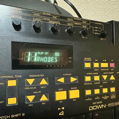 Roland GR-1 Guitar Synthesizer 2000s - Black image 5