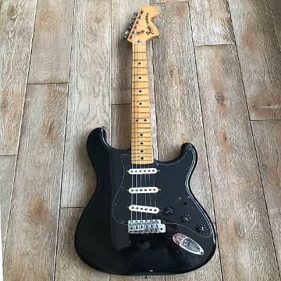 Fender Stratocaster, Alder Body, Maple Fretboard  1977 - Black image 2