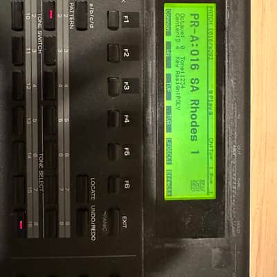 Roland XP-60 61-Key 64-Voice Music Workstation Keyboard 1998 - 2003 - Black image 3