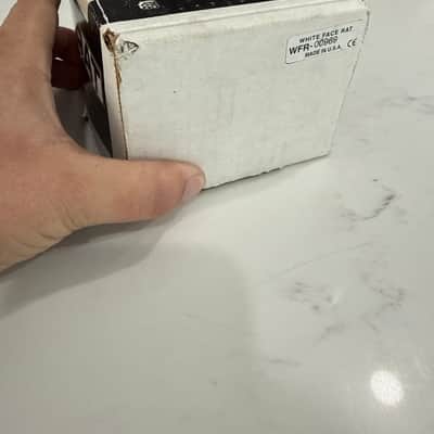 ProCo Rat pro white face 85 edition - Black and white image 14