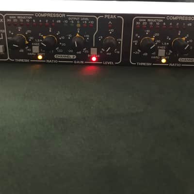 Drawmer DL441 Quad Auto Compressor Limiter 2010s - Black image 5