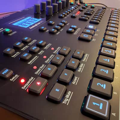 Elektron Analog Four MKII 4-Voice Tabletop Analog Synthesizer 2020 - Present - Black image 4