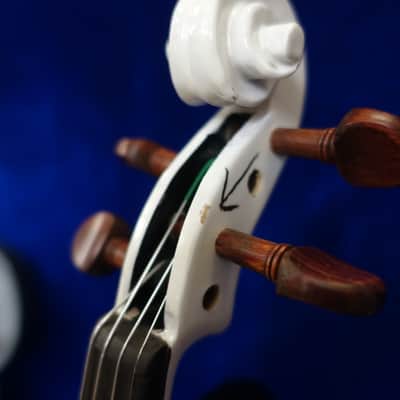 Harlequin Violin Outfit 1/2 size - White image 4