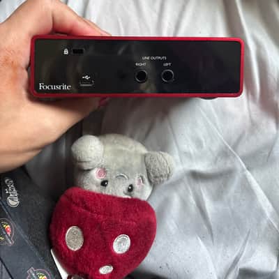 Focusrite Scarlett Solo 3rd Gen USB Audio Interface 2019 - Present - Red / Black image 4