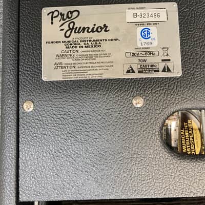 Fender Pro Junior 15-Watt 1x10" Guitar Combo 2002 - 2010 - Black image 7
