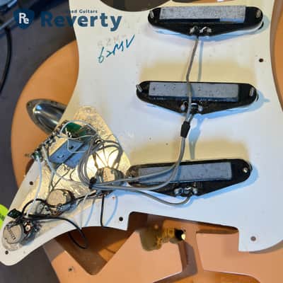 Fender Japan ST62M ’62 Reissue Stratocaster Shell Pink 1993–1994 Made in Japan Used image 19