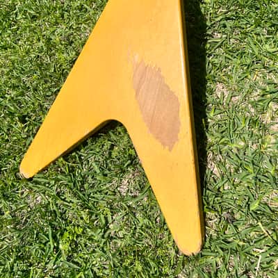 Gibson Flying V Bass 1981 Alpine White image 14