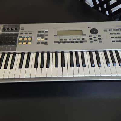 Yamaha Motif 6 Production Synthesizer 2000s - Gray