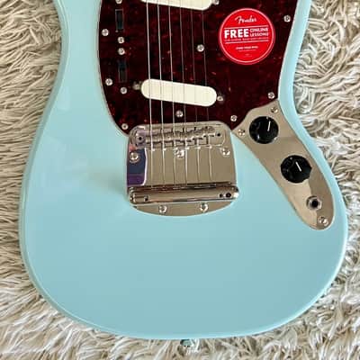 Fender Squier Classic Vibe  Series '60s Mustang, Laurel Fingerboard, Sonic Blue image 8