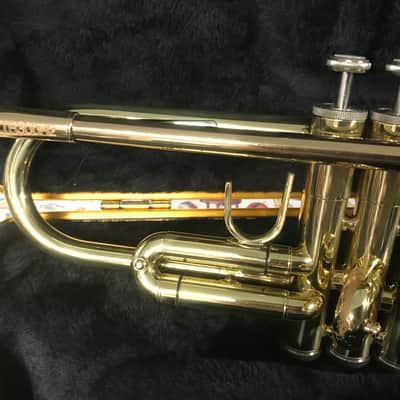 Bach TR300H2 Premium Bb Student Trumpet 2019 - Lacquer image 3
