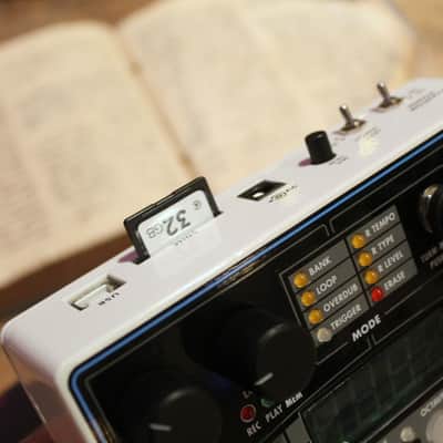 EHX "22500 Dual Stereo Looper with power supply" image 3